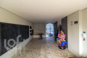 Image 26 - 489140