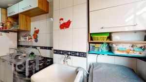 Image 11 - 489155