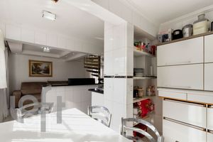 Image 15 - 489157