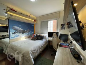 Image 11 - 489596