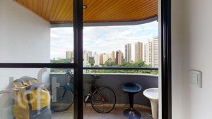 Image 10 - 489975
