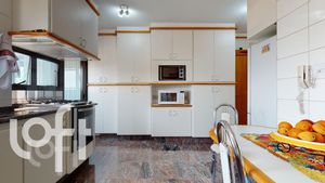 Image 24 - 490400