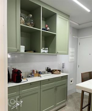 Image 10 - 490925