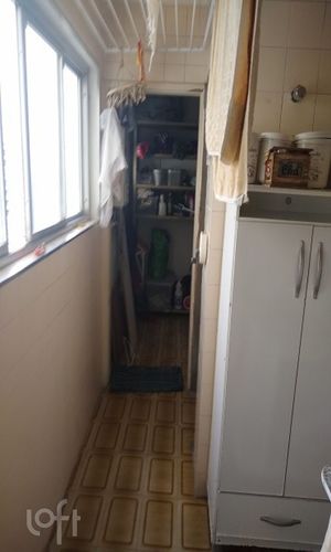 Image 17 - 491556