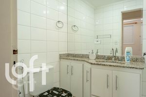Image 42 - 491634
