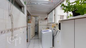 Image 11 - 491698
