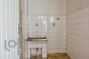 Image 11 - 492120