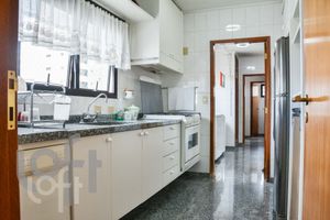 Image 10 - 492194