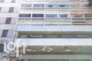 Image 13 - 492313