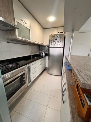 Image 3 - 496882