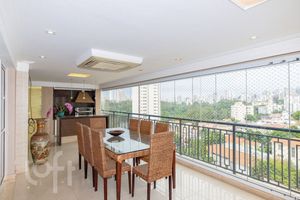 Image 10 - 497870