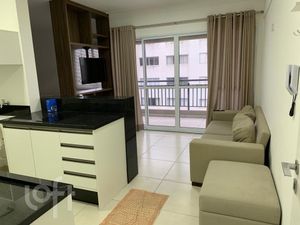 Image 17 - 497887
