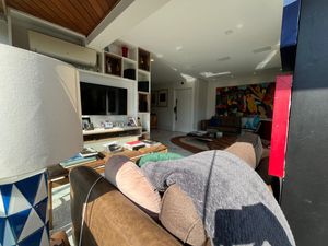 Image 5 - 497947