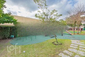 Image 13 - 499565