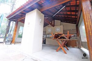 Image 26 - 500717