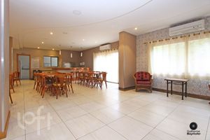Image 22 - 500717