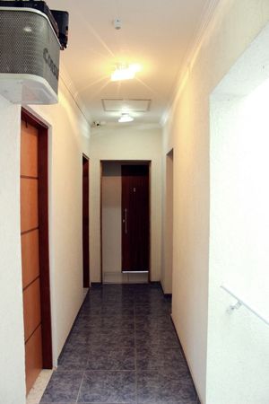Image 29 - 501827