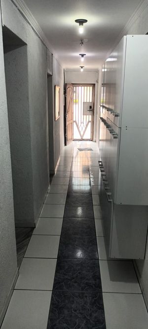 Image 4 - 501827