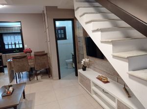 Image 11 - 502055