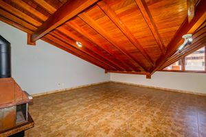 Image 33 - 503062