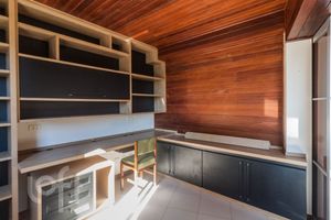 Image 5 - 505577