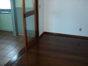 Image 8 - 5175