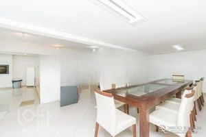 Image 19 - 521073