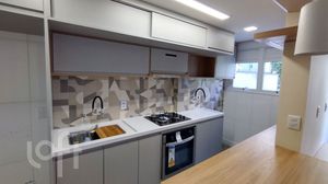 Image 10 - 521125