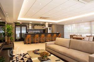 Image 37 - 521143