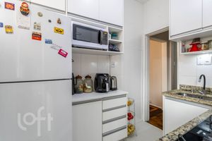 Image 17 - 521885