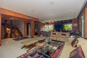 Image 6 - 522366