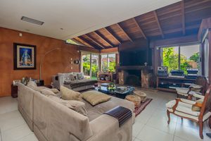 Image 10 - 522366