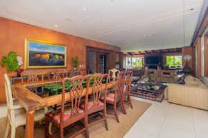 Image 19 - 522366
