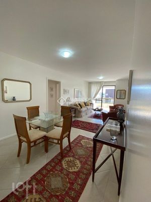 Image 17 - 523183