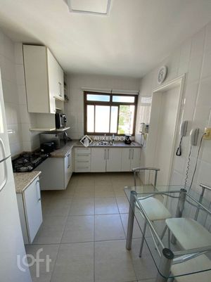 Image 12 - 523183