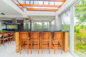 Image 8 - 523356