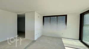 Image 11 - 523578