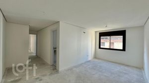 Image 33 - 523578
