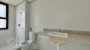 Image 19 - 523578