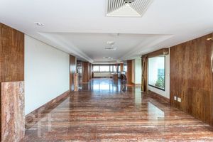 Image 26 - 523720