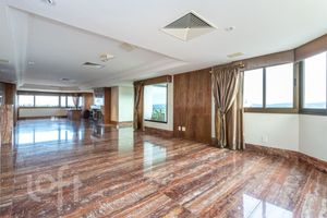 Image 19 - 523720