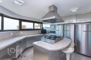 Image 24 - 523720