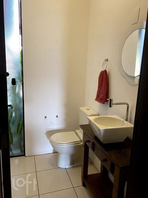 Image 19 - 523735