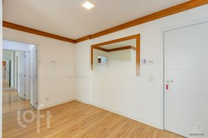 Image 1 - 524158