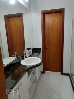 Image 17 - 524521