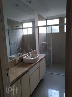 Image 10 - 524600