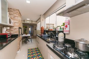 Image 13 - 5247