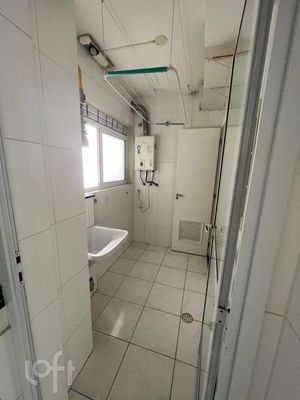 Image 8 - 524828
