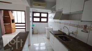 Image 3 - 525357