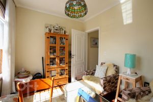Image 10 - 525372